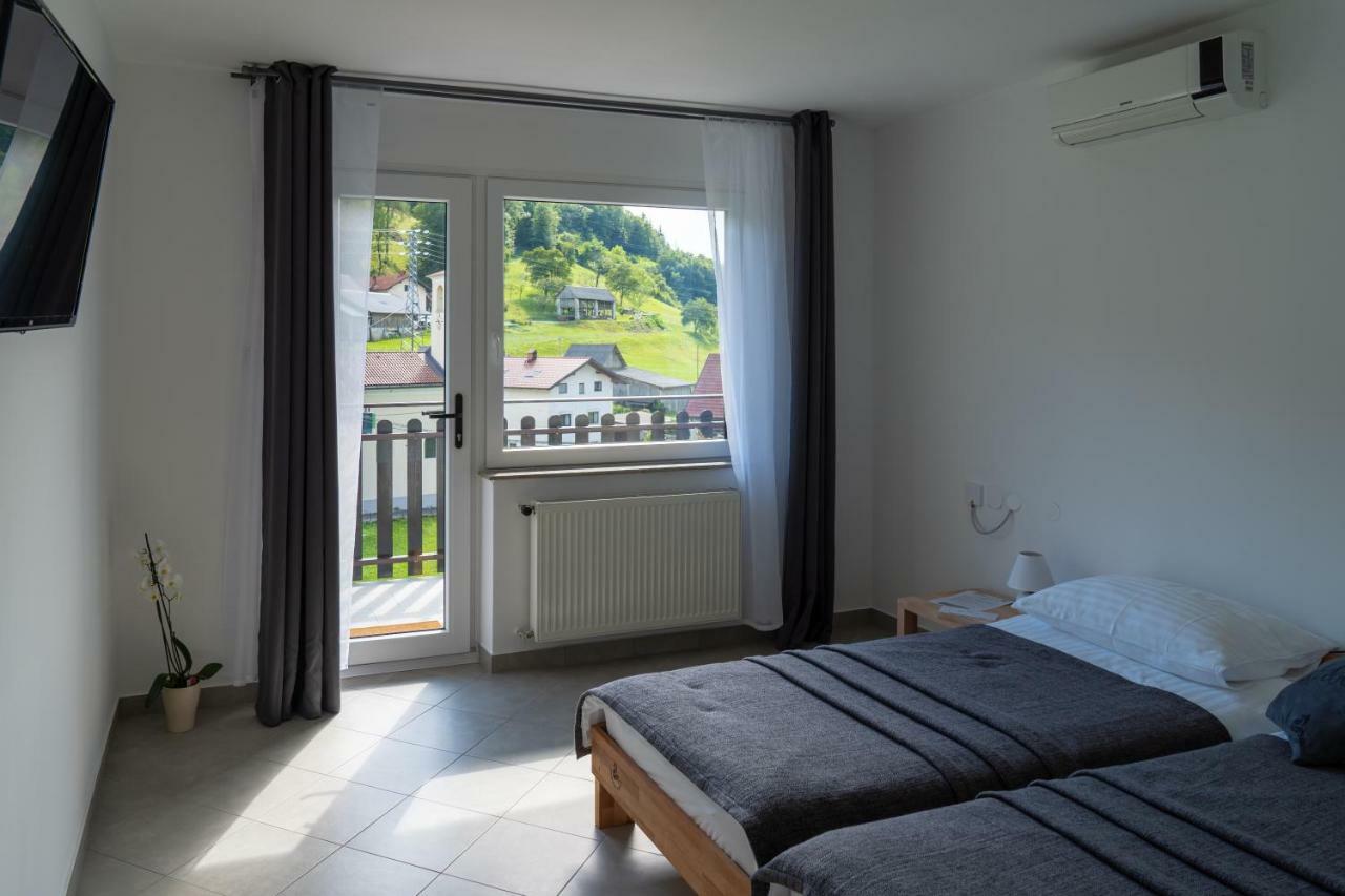The Foxhouse Hotel Tolmin Kültér fotó